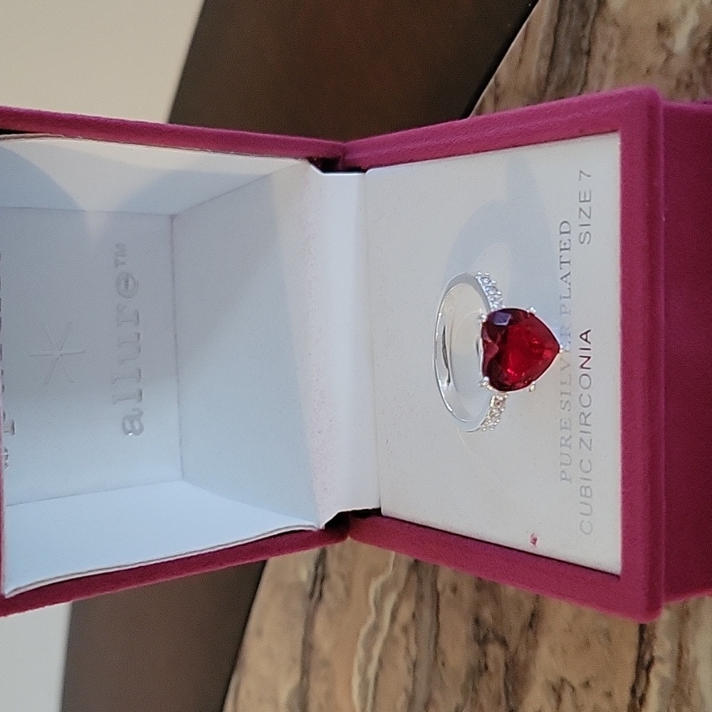 Women's Ring Red Heart Gemstone